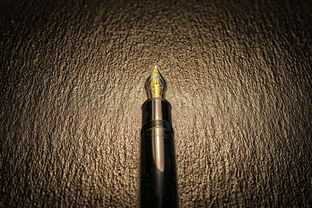 探索手链材质的奥秘，从钻石到黄金，每一款都承载着独特的故事