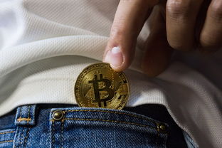 探索复古魅力，发现中性手链的时尚新语